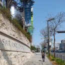 서초역 3번출구 앞 이미지