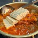 고기반 햄반 김치찌개 이미지