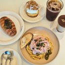 판교역 맛집 베이커리가득한 브런치 카페 &#39;아방베이커리 판교카카오점&#39;(feat. 카카오프랜즈샵)