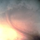 토네이도 이미지