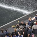 사진으로 돌아본) 뉴욕 세계무역센터 9.11 테러 올해로 꼭, 17년 한달전 이미지