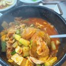 일억조 | [제주 맛집] 제주 가성비 끝판왕! 진한 접짝뼈국과 중독성 넘치는 짜글이 맛집 일억조 후기