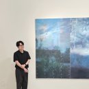 헤엄 | 화이트스톤 갤러리 서울 《유영하는 물고기》 전시 후기 - 현실 속을 헤엄치는 청춘들이 그리는 세계