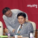 ﻿홍문종 "박 대통령 고군분투 중인데, 안철수 뭐했나" 이미지