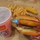 나폴리맛피아 롯데리아 모짜렐라 햄버거 후기 (+가격, 칼로리)