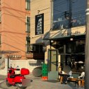 올댓 | 불광천 벚꽃 카페 추천｜신상 올댓커피 불광천점 솔직 후기