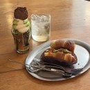 합정역 카페 추천 침니맨션 서울 굴뚝빵 맛집 홍대 이색 카페 굴뚝빵 베이커리