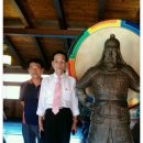 거북선 앞 이미지