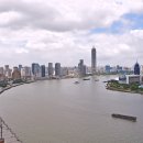 강과바다의 탑 이미지