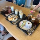 들녁의 하얀집 이미지