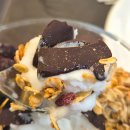 파리상뜨 | 메가커피 메뉴 가격 추천 인기 딸기 디저트 요거젤라또