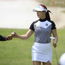 [포토-KLPGA] 교촌 레이디스, 버디 성공 후 인사하는 박결 이미지