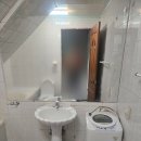 환이욕실인테리어 | [양평 욕실 리모델링] 경사 천장 구조의 한계를 극복한 모던 그레이 화장실 인테리어 공사 후기