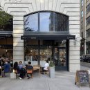 브라운스톤 앞 버스정류장 | 251004 뉴욕 혼자여행 8일차(2): 리버 카페/제인스 캐러셀/타임아웃 마켓/페블 비치&amp;메인 스트리트 공원...