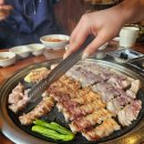 고기 굽는 남자 이미지