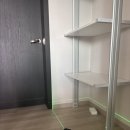 별하람마을 3단지 앞 횡단보도1 | 거실 팬트리공간 시스템 선반과 도어 설치하여 펜트리 만들기