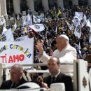 교황, 가톨릭 액션 단체에 “‘포옹의 문화’를 기릅시다” 이미지
