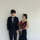 어반시크 | 강남 어반스튜디오 촬영 후기, 화이트 배경 레드 장미 포인트 씬