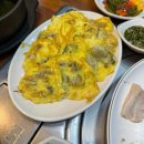굴이랑매생이랑 앞 교차로 | 군포역 맛집 굴이랑매생이랑 굴전문점 내돈내산 후기 - 굴보쌈, 굴부침