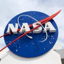 NASA 우주비행사를 채용하고 있습니다. 선택 관리자는 귀하의 이력서를 수천 명의 다른 지원자 중에서 돋보이게 만드는 방법을 설명합니다 이미지