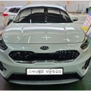 G5011 | 2020년식 기아자동차의 니로(DE) 하이브리드 차량 세차 중 세워놓은 와이퍼 블레이드가 날아가고 와이퍼...