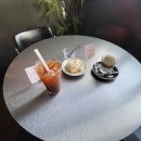 커피미미 | 부산 영도 골목길 카페 커피미미 후기