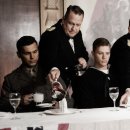 '아버지의 깃발' 톰 스턴의 카메라가 ‘유황섬’(硫黃島)의 언덕으로부터 해변을 굽어보는 순간, ILM이 새겨넣은 수백척의 군함과 수만명 이미지