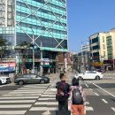 신한은행 횡단보도 앞 이미지