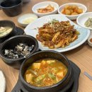 홍송우렁쌈밥