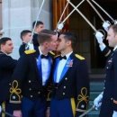 미 육군사관학교에서 열린 동성결혼식 이미지