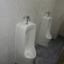 사무실 2층 화장실 이미지