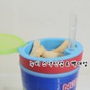 쏟아지는 컵 이미지