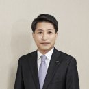 달래고