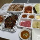 잭아저씨 족발 앞 이미지