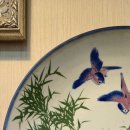 청화반점 | 청화(靑華)와 녹채(綠彩)가 결합된 기법으로 제작된 중국 도자기, 지름 47.9cm