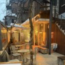 피치커피(Peach coffee) | 연남동 카페 피프에스프레소바 딸기티라미수 추천후기