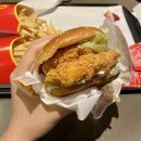 맥도날드 신메뉴 가격 메뉴판 더블 맥스파이시 상하이 버거