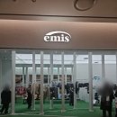 HALF MOON | 이미스 잠실점 방문 후기… 실물 맛집 인정, 컬러 깔맞춤 존 미쳤다