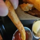도그 아지트 | 제기동 맛집 신설도그, 수제버거 감성 있는 타코와 감자튀김 후기