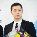 꽃을든남자 이미지