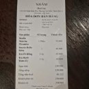 Cafe 수 | 호치민 NHAM Cafe 후기｜대형 서고 포토존으로 유명한 핫플 카페