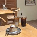 라츠커피 - 의왕시 포일세거리로 96 | 연신내 브런치 카페 겸 와인 비스트로 이피플라츠 내돈내산 카페 이용 후기