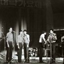 밀려오는 파도소리에 이미지