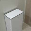 콩알II | 매직캔 오토실링 크롬히포2 27L 후기, 기저귀·배변패드 냄새 차단 쓰레기통