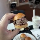 현충로역 2번출구 이미지