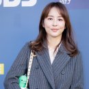 인형과 함께 이미지