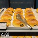 경기도 수원시 영통구 신원로250번길 | 베이콜로지 빵학개론 수원 영통점ㅣ텐트가 쳐져있는 24시카페, 베이커리 후기