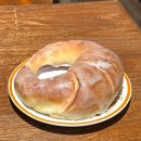 석촌호수 서호(카페 앞) | [석촌] 석촌호수 카페 ‘오베베 베이커리’ 후기🥐