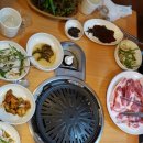 궁촌꺼먹돼지 이미지