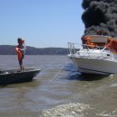 The Fire on the Boat in Herdson River 이미지